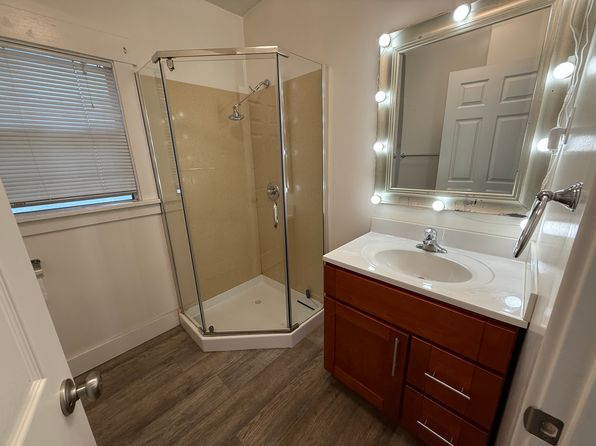 4024 Martin Luther King Jr Way APT 4