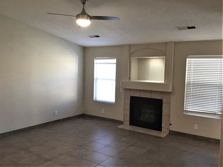 4910 Dolores Hidalgo Dr SE — Photo 7