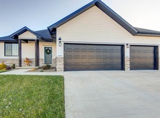 1084 S Cumberland Ave, Republic, MO 65738
