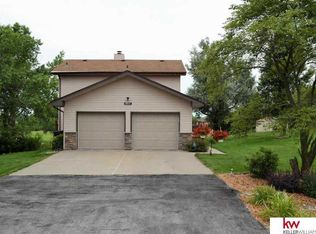 2011 Rock Bluff Rd, Plattsmouth, NE 68048
