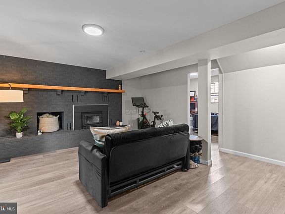 4th image of 525 Nel Dr