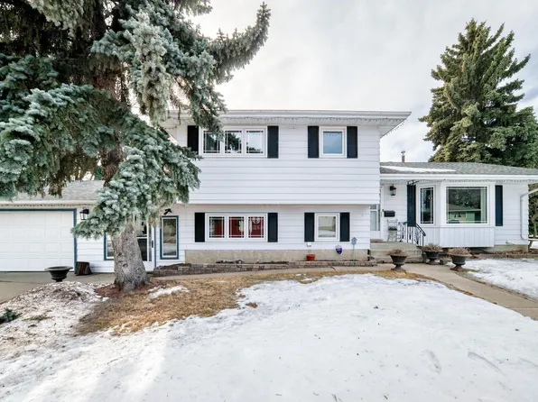 17427 78th Ave NW, Edmonton, AB T5T 0A9