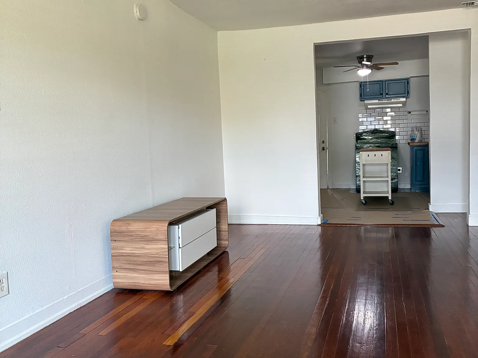 3 bed, 1350 sqft, $1,600 — Photo 3