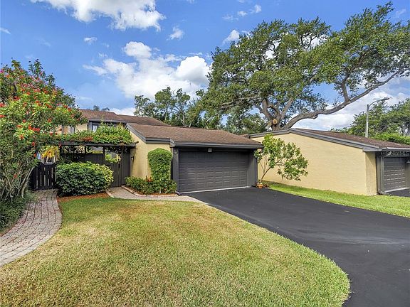 2nd image of 13300 INDIAN ROCKS ROAD #103