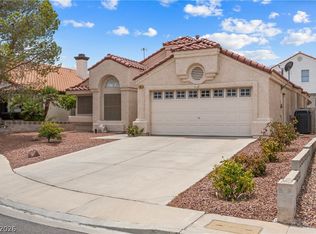 5 Barton Spring Cir, Henderson, NV 89074
