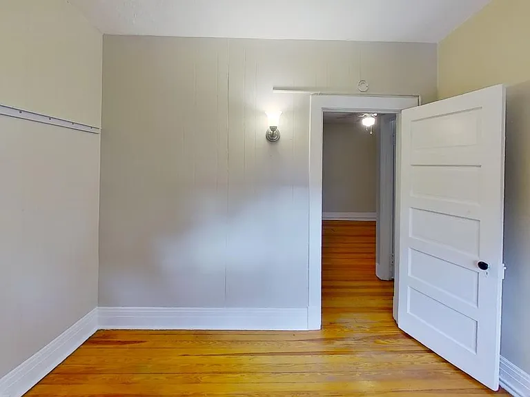 100 Ryckman Ave #2R — Photo 8