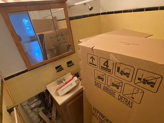 5th image of 426 E 85th St APT 2B