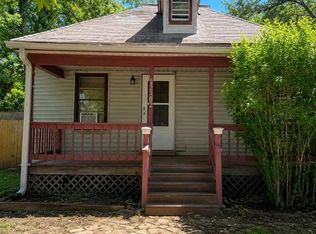 2302 Green Valley Rd, Saint Joseph, MO 64505