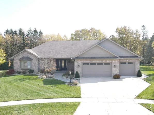 10 Harlan Ct, Frankenmuth, MI 48734