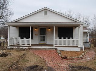 402 Watts Ave, Fayette, MO 65248