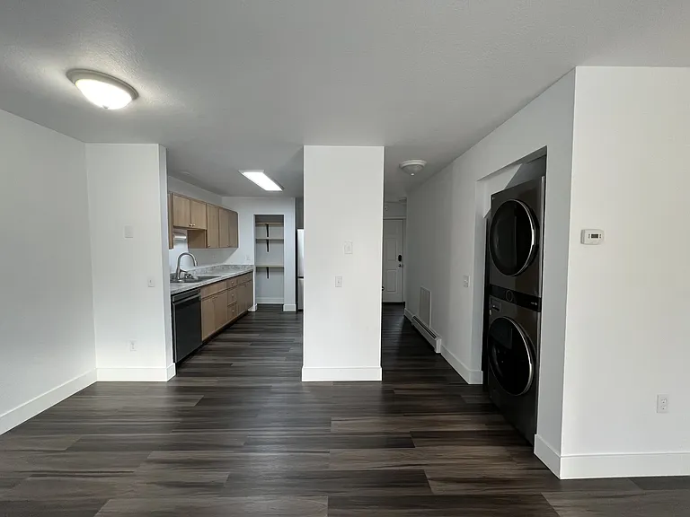 3501 N Brocton Ave #2 — Photo 5