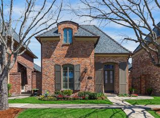 208 Elysian Fields Dr, Lafayette, LA 70508
