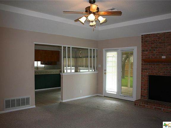 3rd image of 706 Pecos Dr