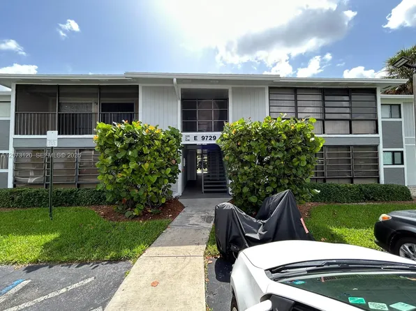 9729 Hammocks Blvd, Miami, FL