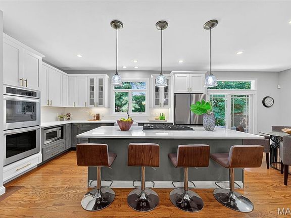 2nd image of 1001 Scarlet Bend Ct