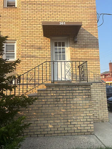 361 Commercial Ave #1 Photo 1