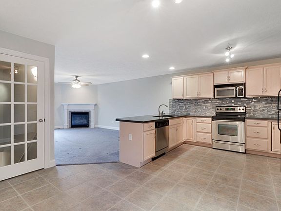 3rd image of 1906 Park West Dr