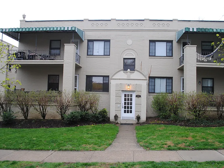 2919 Victoria Avenue — Photo 13