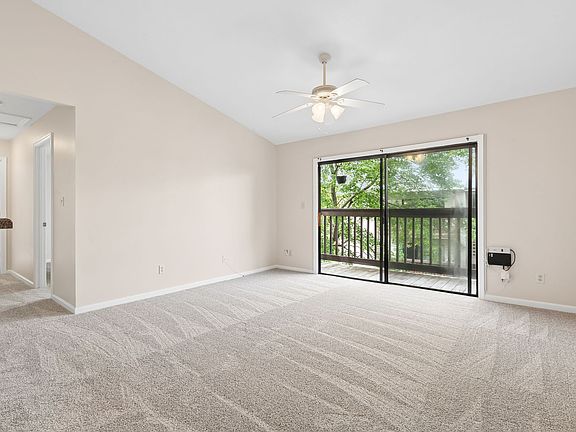 4th image of 23 Davenport Ct