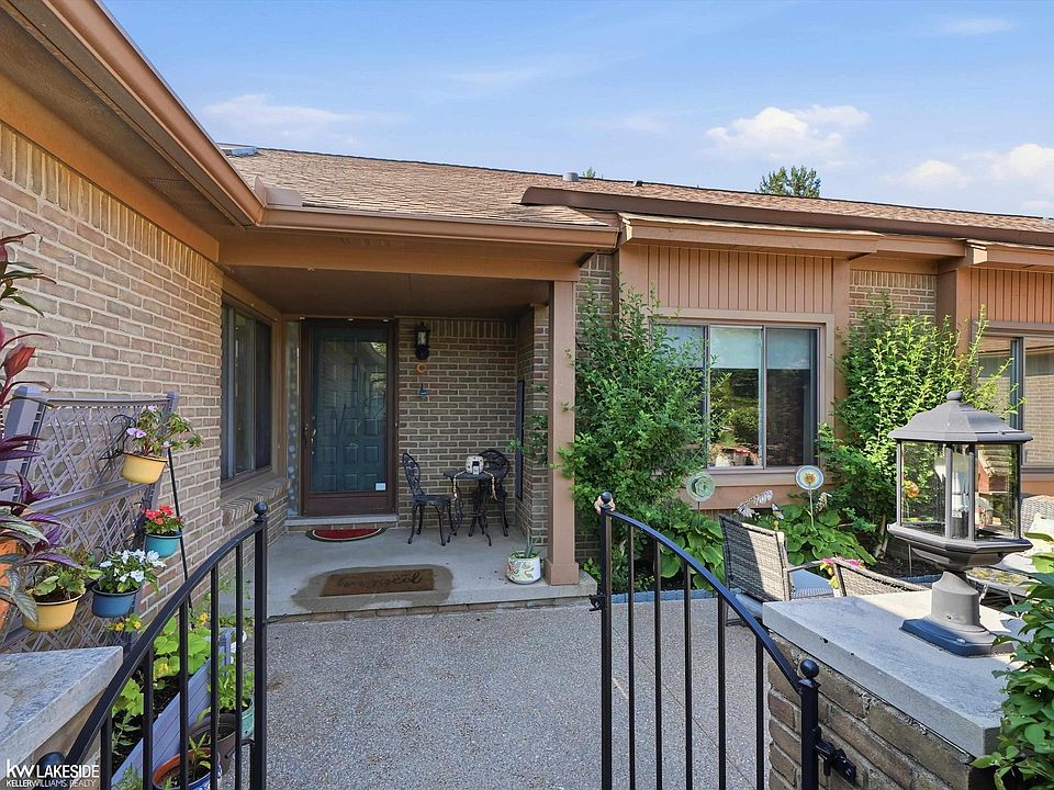 1st image of 2126 London Bridge Dr