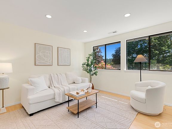 3rd image of 9930 NE 144th Lane #206
