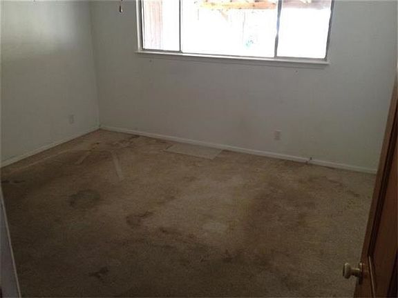 5th image of 311 Golden Oaks Dr