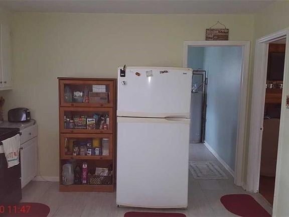 4th image of 1748 Alaska Dr