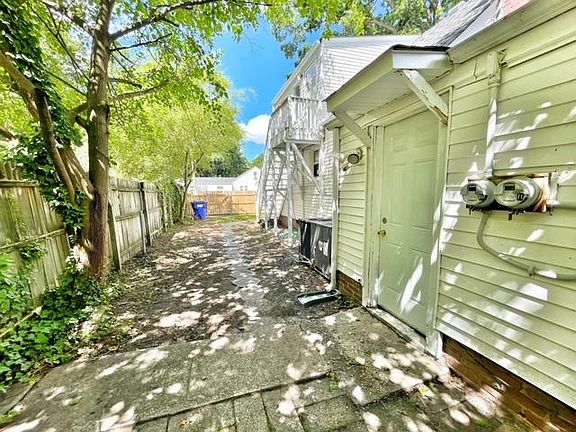5th image of 8340 Pythian Ave #2