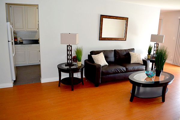 1st image of 600 E Olive Ave