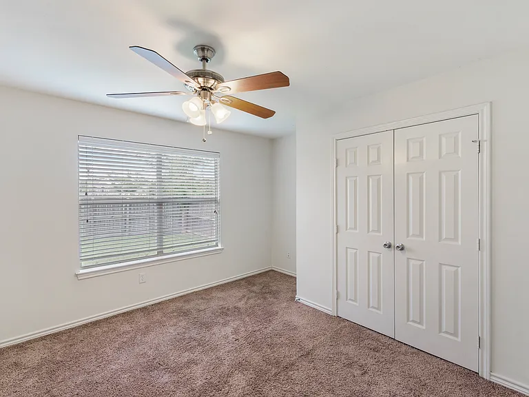 1720 Boardwalk Ct — Photo 14