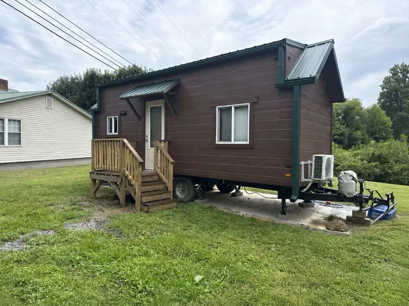 6 S Turkey Creek Rd, Leicester, NC 28748