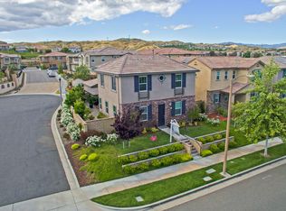 28667 Vista Del Rio Dr, Valencia, CA 91354