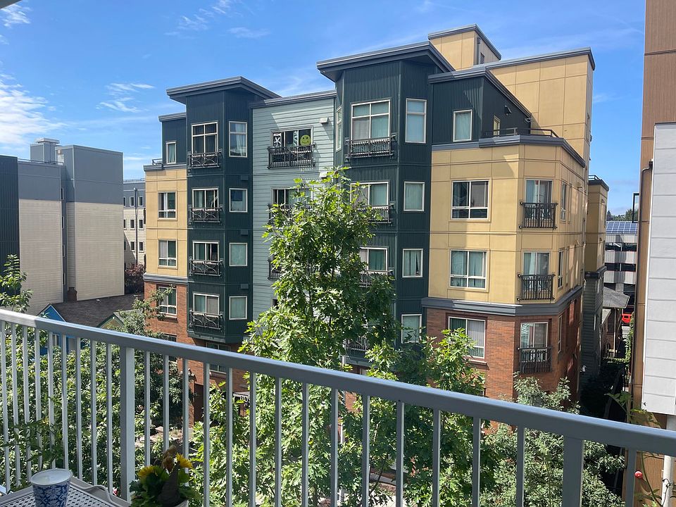 1st image of 4722 12th Ave NE APT 401