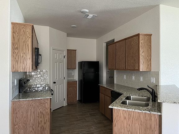 3rd image of 2420 Alterman Dr #A