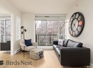 988 Richards St #304, Vancouver, BC V6B 8R2