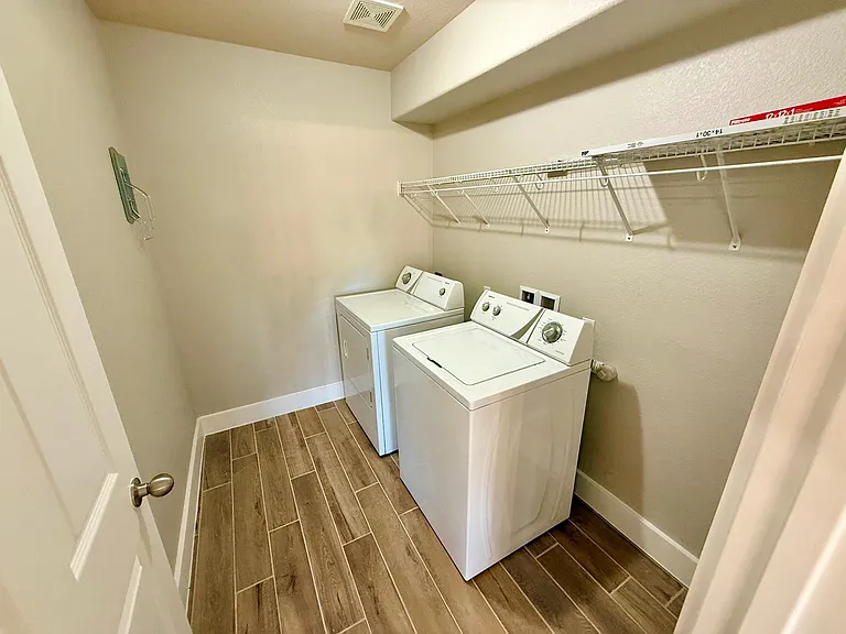 1617 Sugarberry Ln — Photo 13