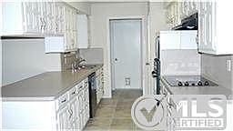 5th image of 1902 Creekwood Ct