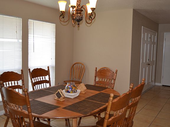 4th image of 2736 Rosewood Ave