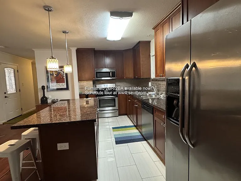 3701 Park Blvd — Photo 4