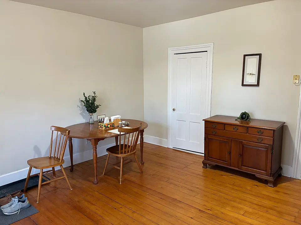 78 Bartlett Ave #3