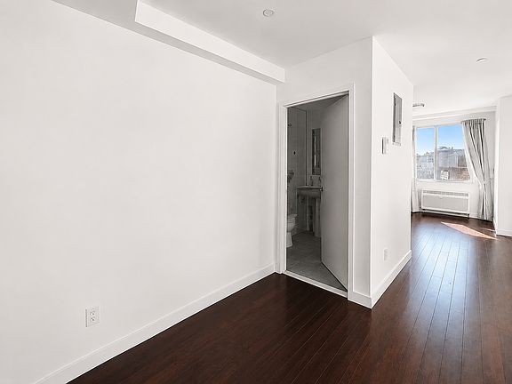 4th image of 286 Stanhope St APT 5B