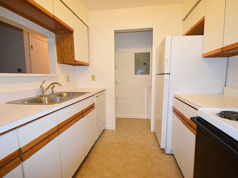 Fox Village Apartment Homes — Photo 42