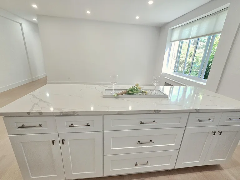 2345 Linwood Ave #LG — Photo 7