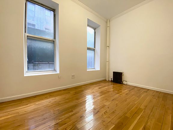 4th image of 221 E 28th St APT 2R