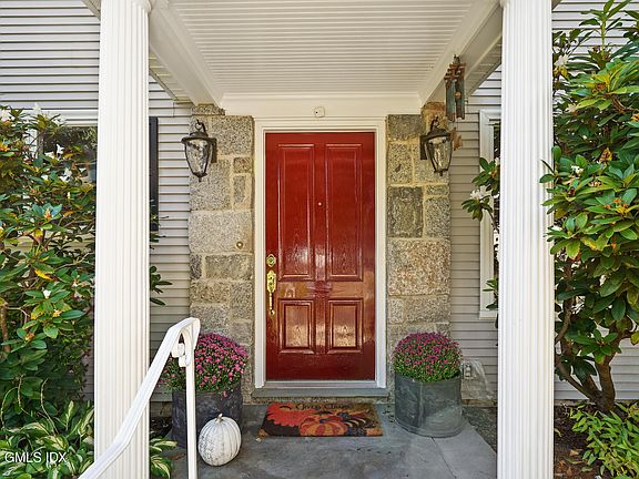2nd image of 64 Caroline Pl