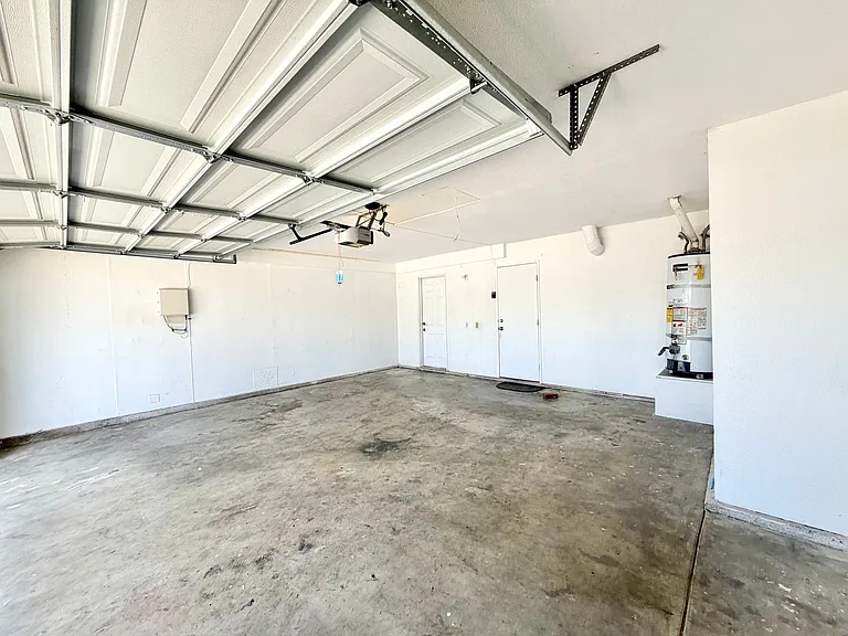 29677 Woodlands Ave — Photo 30
