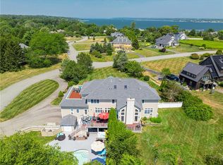 180 Cottontail Dr, Portsmouth, RI 02871