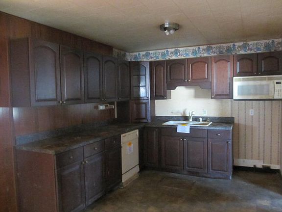 3rd image of 4849 Sturbridge Pl