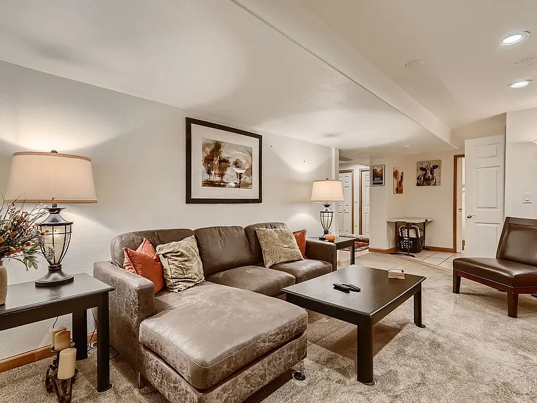 3833 Paseo Del Prado — Photo 11