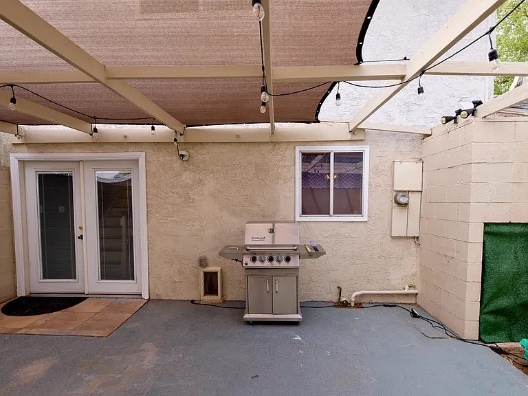 652 Greenbriar Townhouse Way — Photo 37